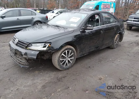 2017 Volkswagen Jetta 1.4T Se из США, поврежденный, VIN 3VWDB7AJ0HM389109